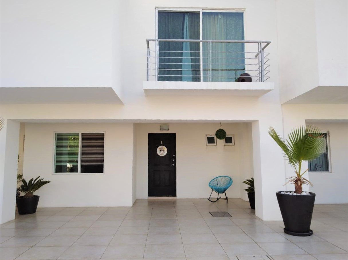 Casa Amueblada en Renta Los Lagos