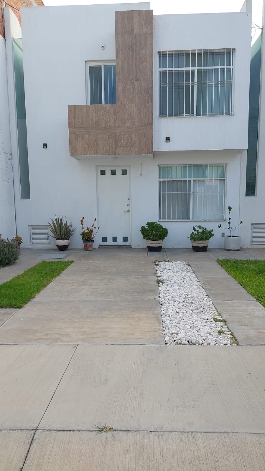 Excelente casa en Rente Paseo de las Arboledas por Jacarandas