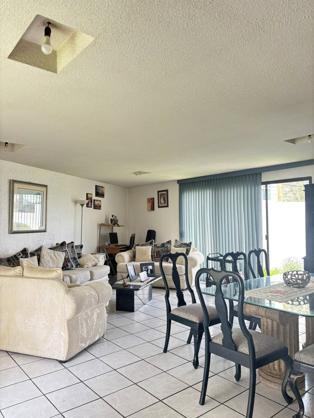 Casa en Venta en Lomas 4ta. Secc. en Esquina