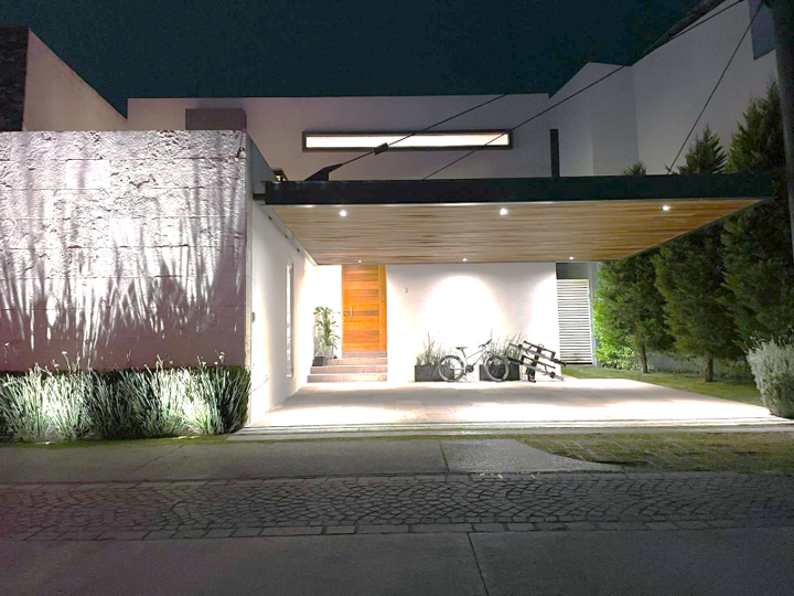 Bonita Casa en Venta en Sierrazul