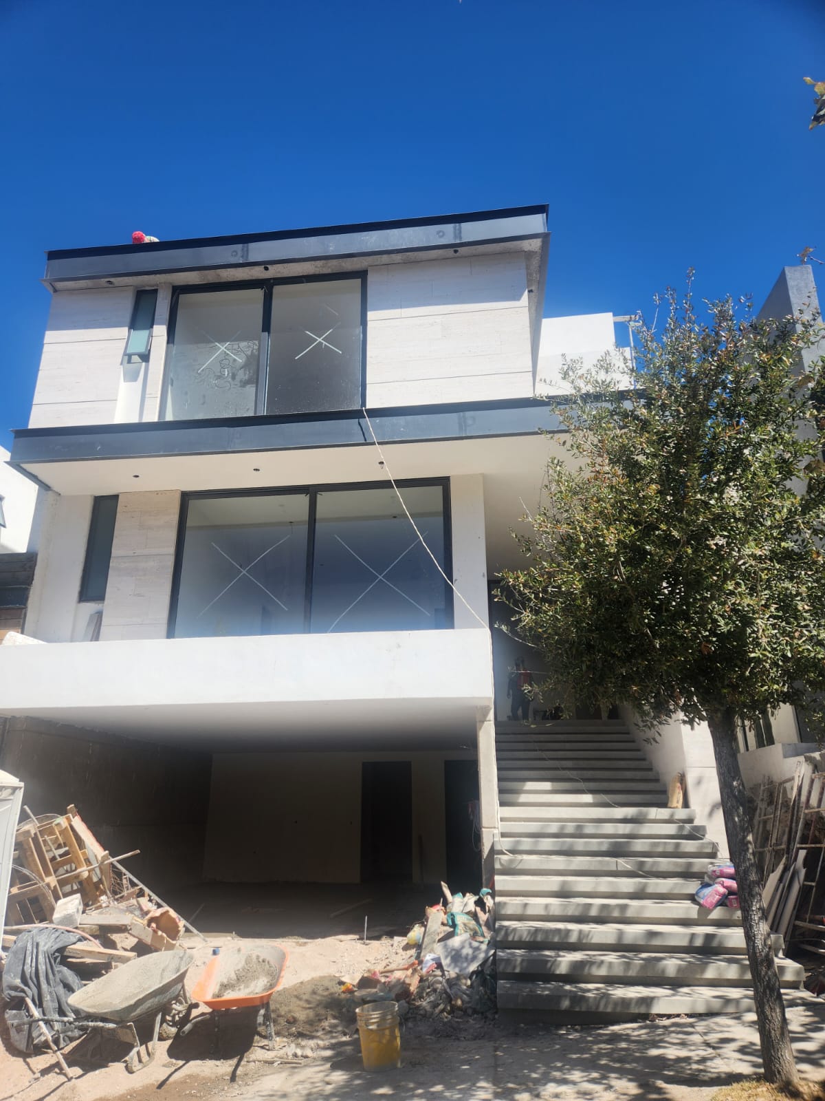 Excelente Casa en Venta en Fracc. Monterra Poniente